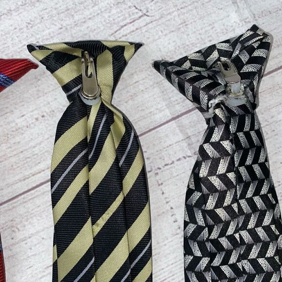 JCPenny and George bundle of 4 clip on little boys neckties - Picture 3 of 8
